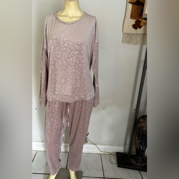 Nicole Miller Women's Leopard Print lounge Pajama Set Size Large - Picture 5 of 7